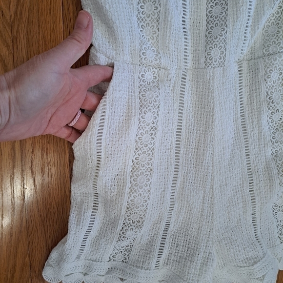 J.O.A. LA Women's Small White Eyelet Romper Shorts Embroidered Cut Out Back - Picture 3 of 12
